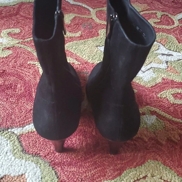 Via Spiga Black Suede Bootie 11M - Picture 6 of 8